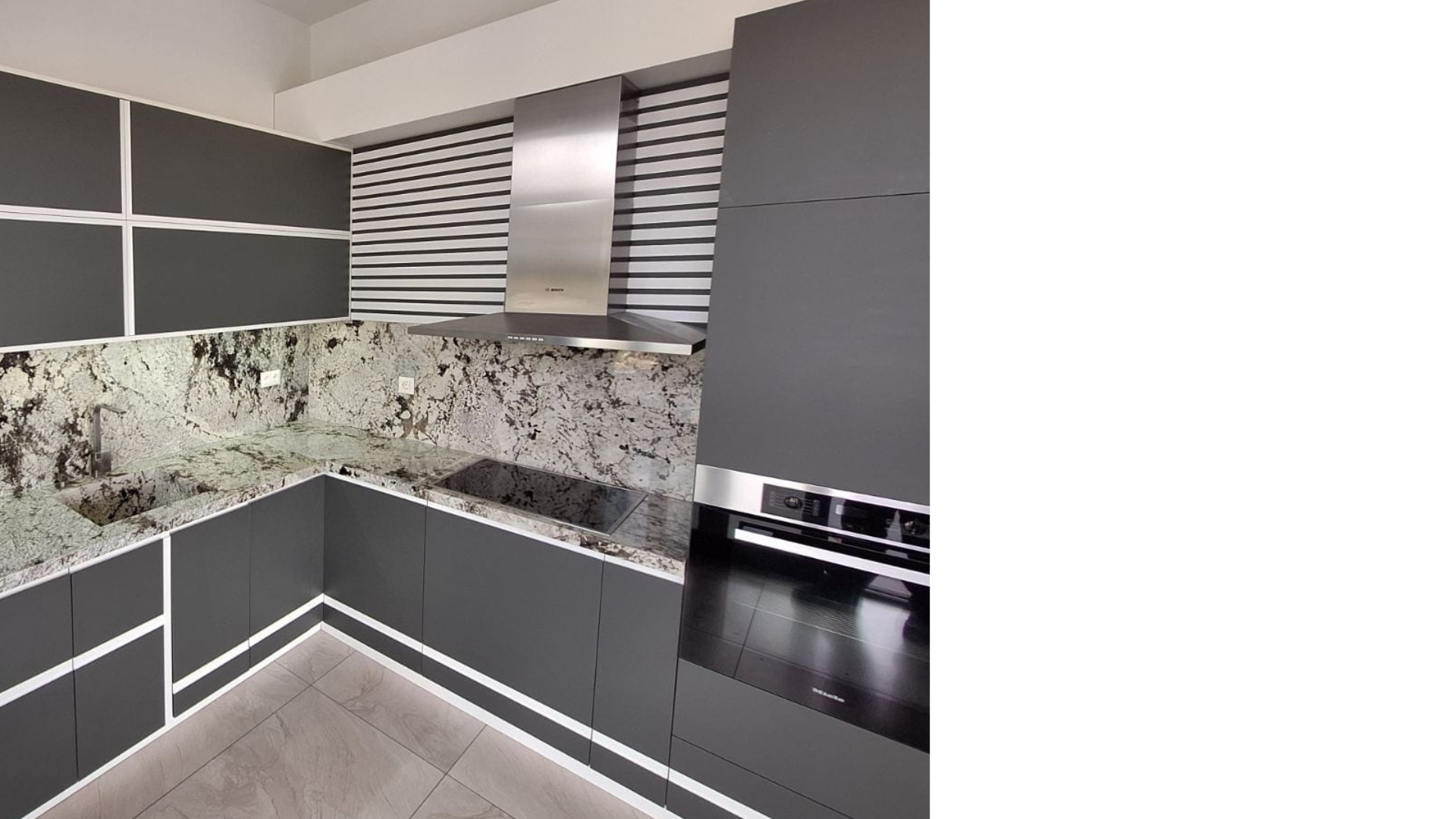 Естествен камък